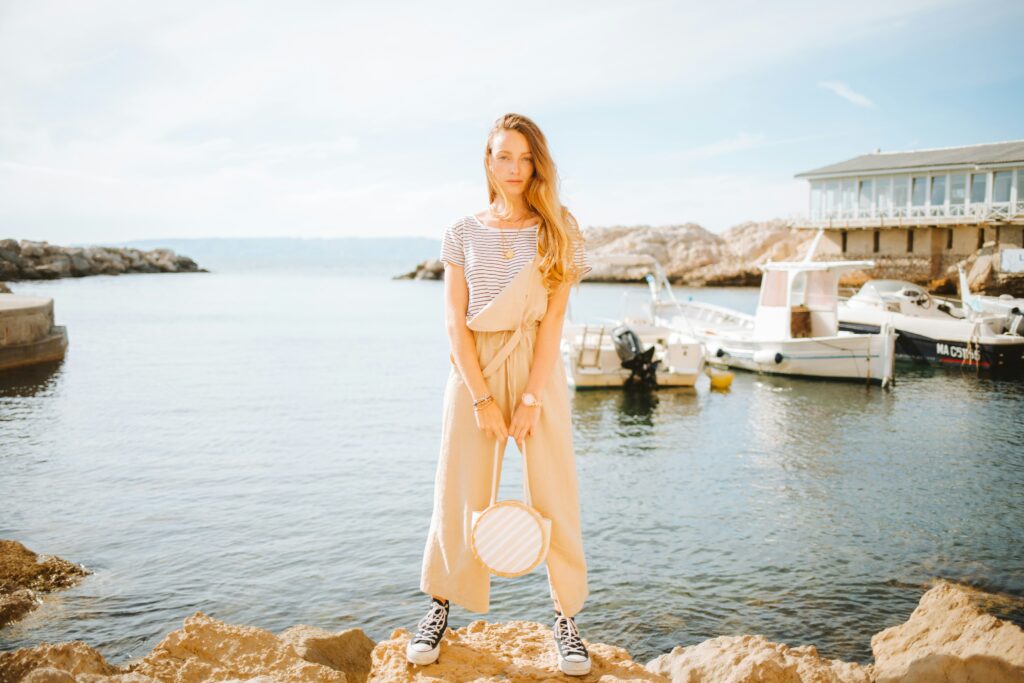 How to Style Your Outfits with Statement Pieces How to Style Your Outfits with Statement Pieces