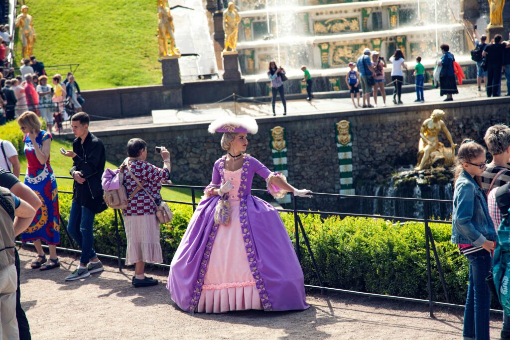 The History of Fashion: Major Trends Over the Decades The History of Fashion: Major Trends Over the Decades
